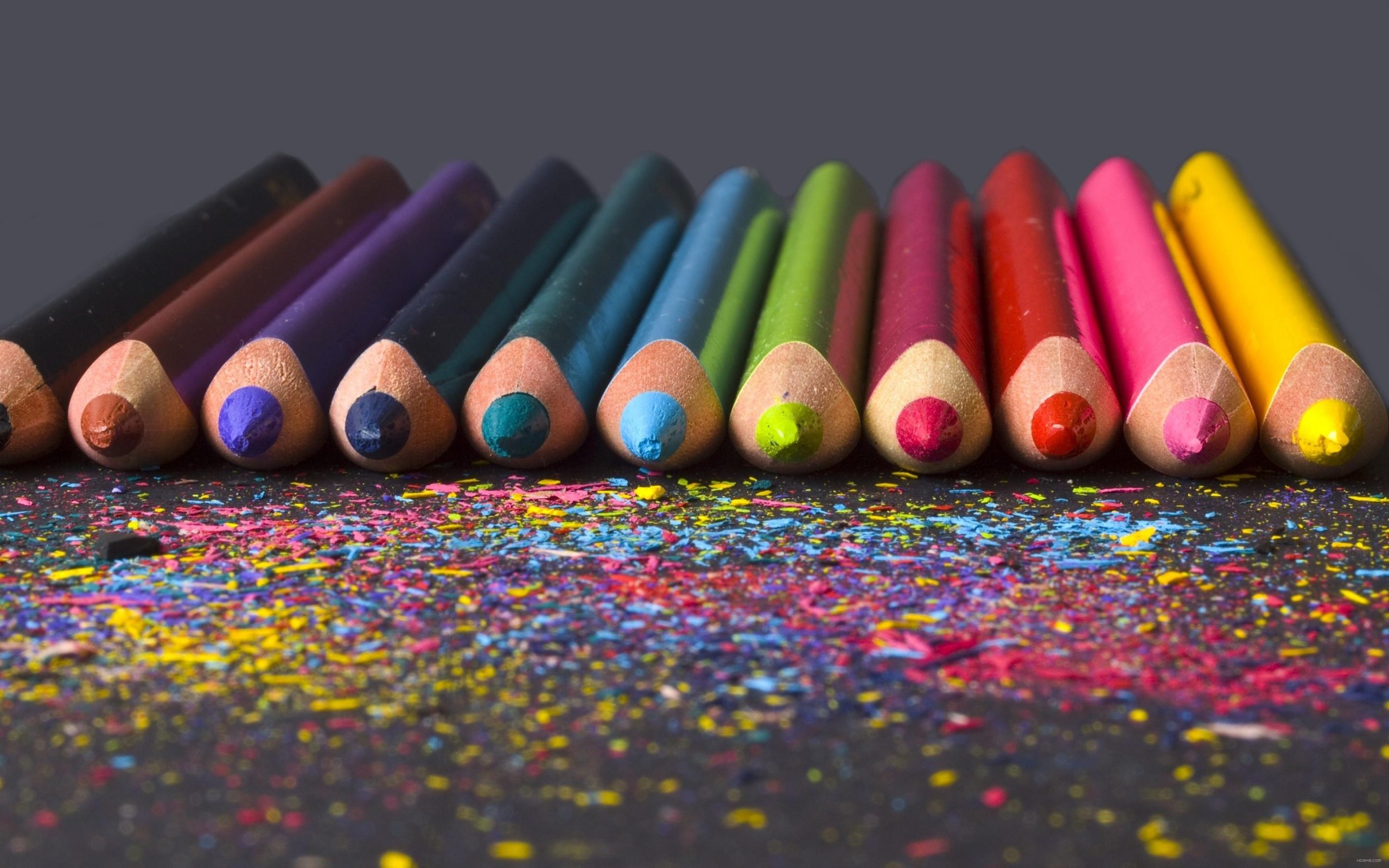 خرید مداد رنگی: نکات کلیدی برای انتخاب بهترین مدادهای رنگی
