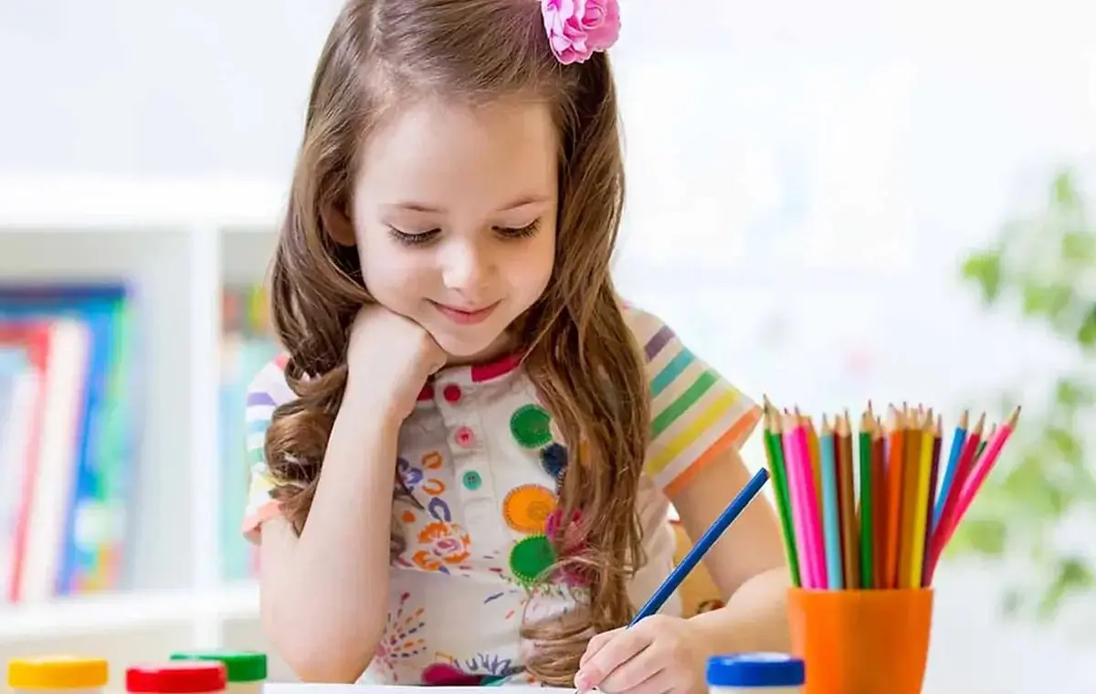 تاثیر مداد رنگی بر رشد هنری و خلاقیت کودکان